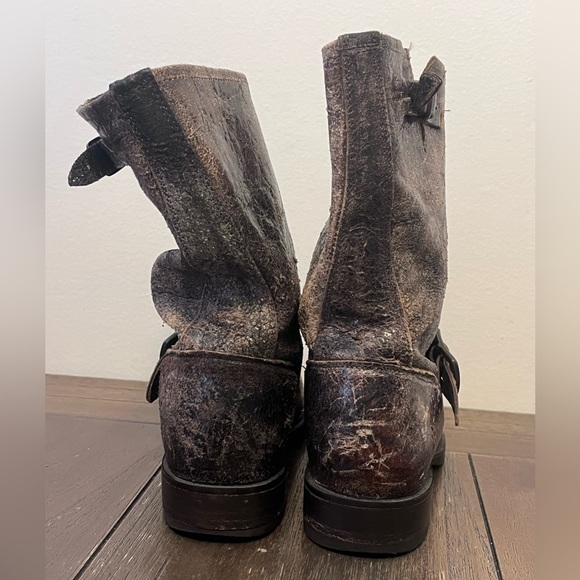 Frye Veronica Engineer Crackled Boots Womens size 7.5 - Picture 8 of 11